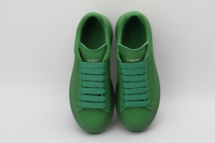alex mcqu sneakers