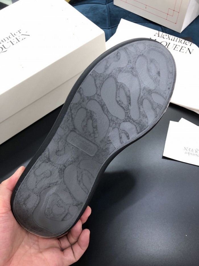 alex mcqu sneakers