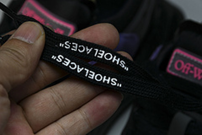 of sneakers ow-33