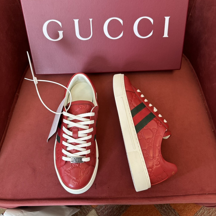 GI ACE EMBROIDERED LOW-TOP SNEAKER 90650