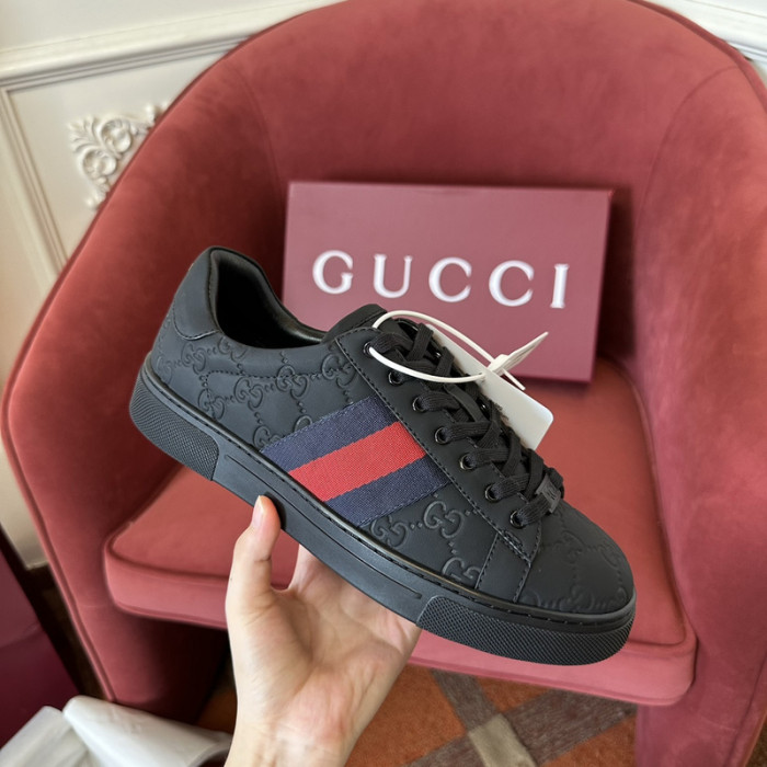 GI ACE EMBROIDERED LOW-TOP SNEAKER 90654