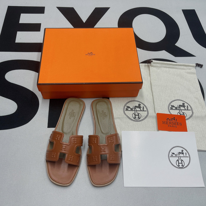 her slides 2306098