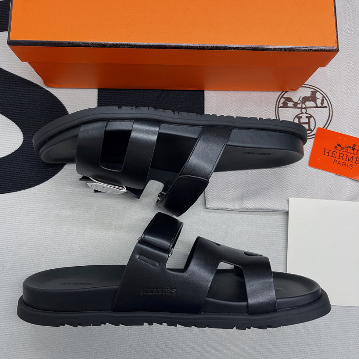 her slides 23060918