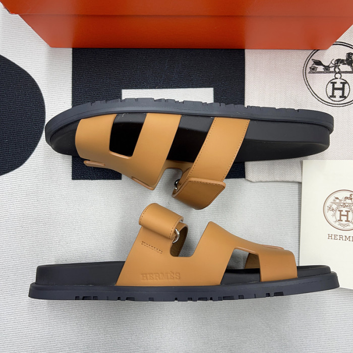 her slides 23060920