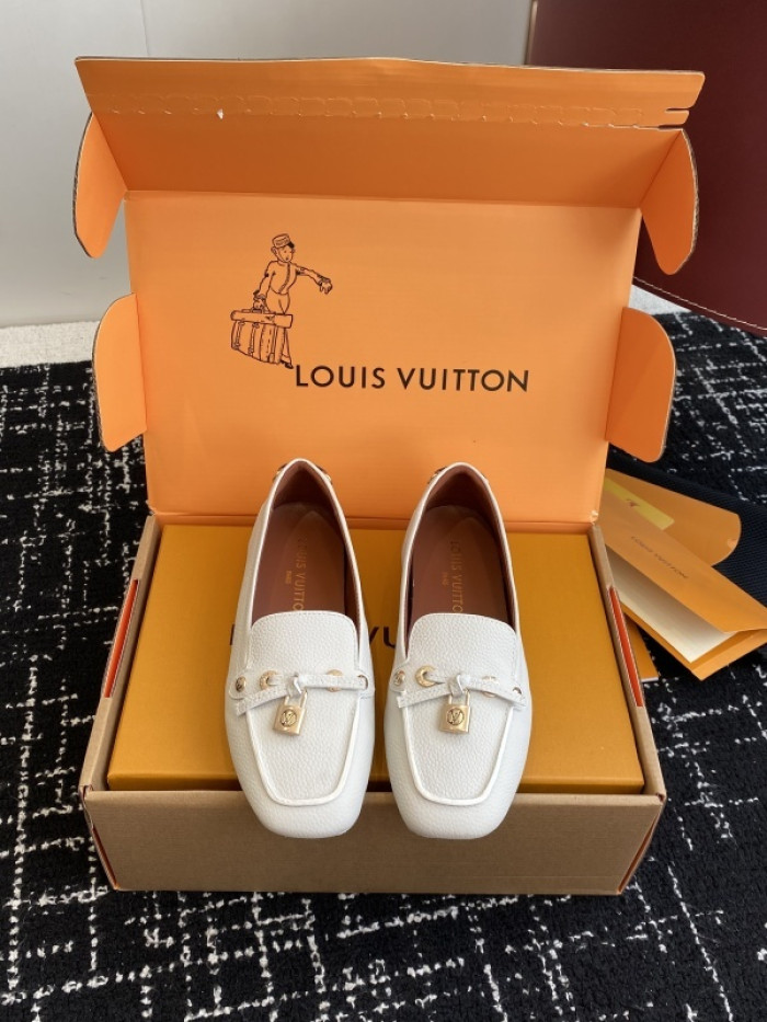LOVT SNEAKER lv-382