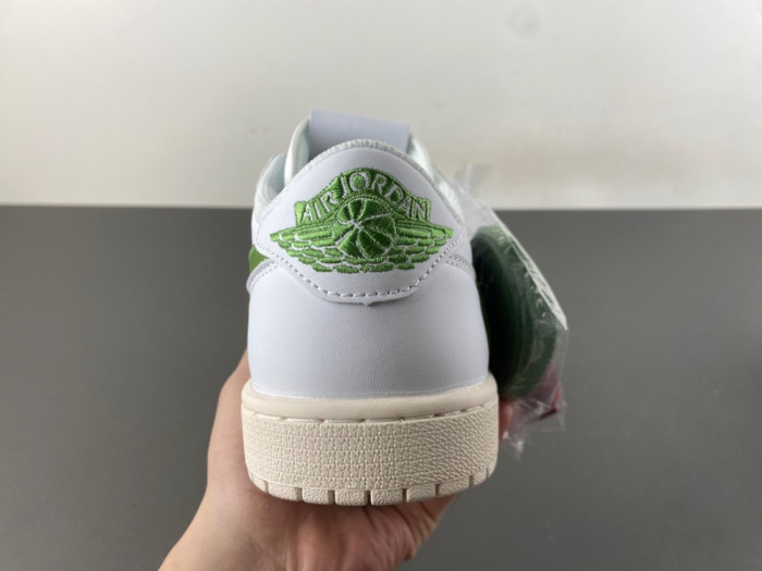Travis Scott x Air Jordan 1 Low OG DM7866-956