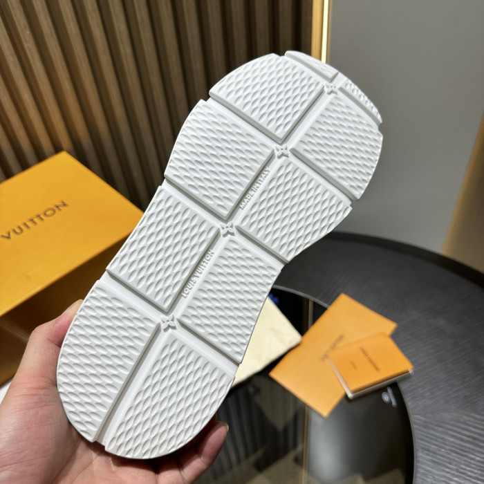 LOVT SNEAKER lv-339